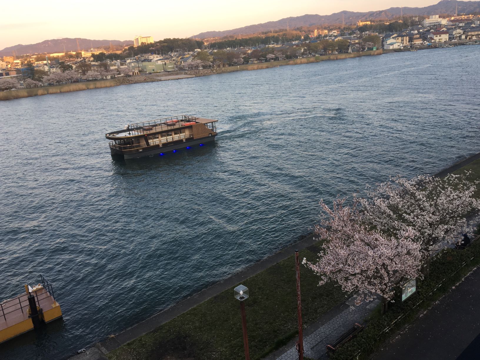 屋形船四季(春) 屋形船四季(春)